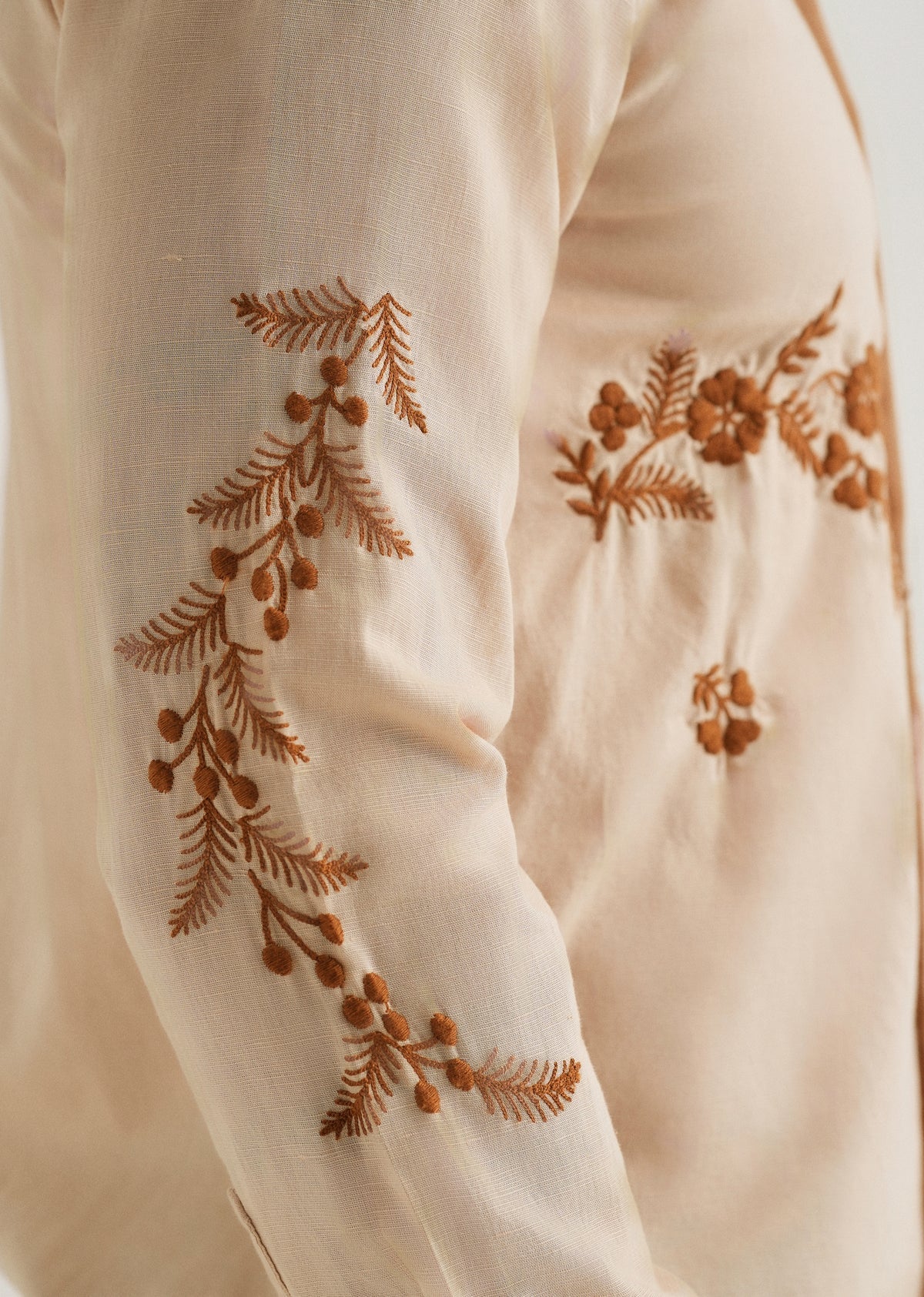 Embroidered linen shirt